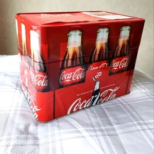 Coca-Cola recipe tin with recipe cards